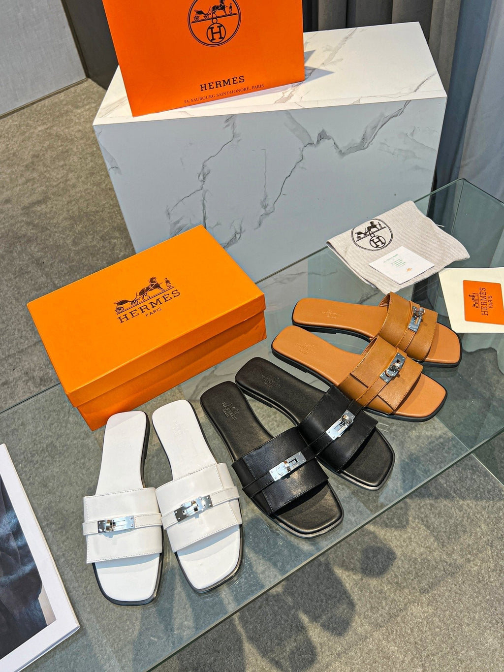 HERMES Giulia Sandal Black Calfskin