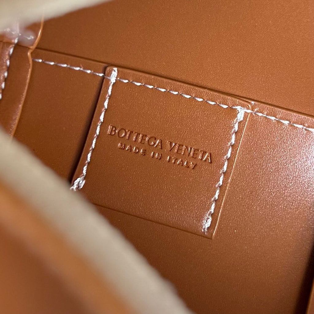 BOTTEGA VENETA CYLINDER CASSETTE 30 IN BRONZE BROWN CALFSKIN
