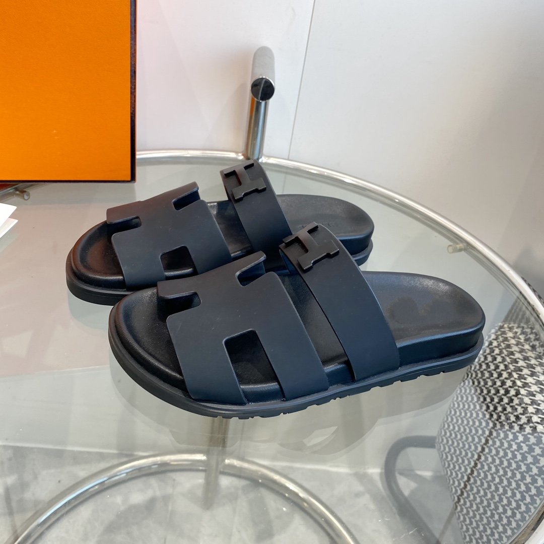 HERMES Chypre Sandal Black Leather