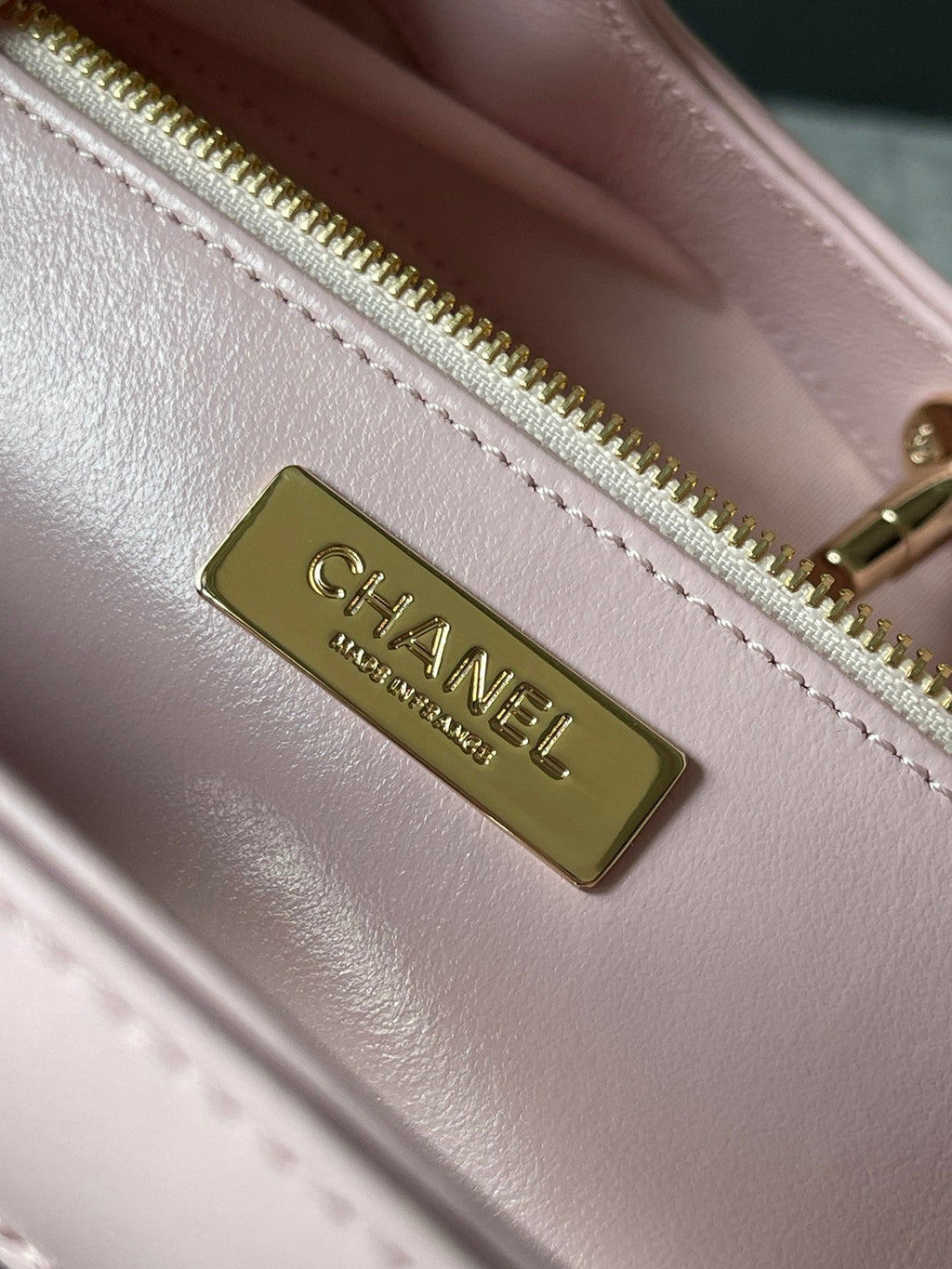 CHANEL MEDIUM 36 SHOPPING BAG IN LIGHT PINK CALFSKIN