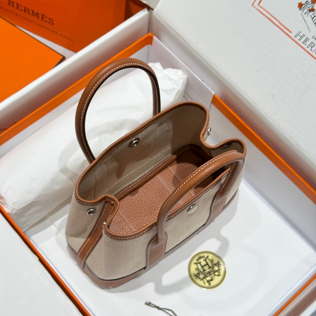 HERMES GARDEN PARTY 23CM IN WHITE TOILETS COTTON CANVAS AND BROWN CALFSKIN