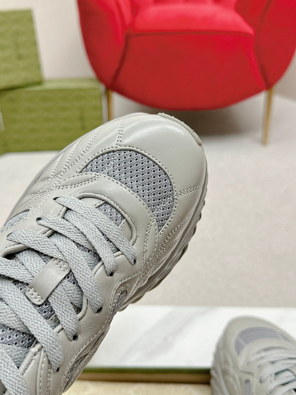 GUCCI RIPPLE TRAINER LIGHT GRAY LAMBSKIN