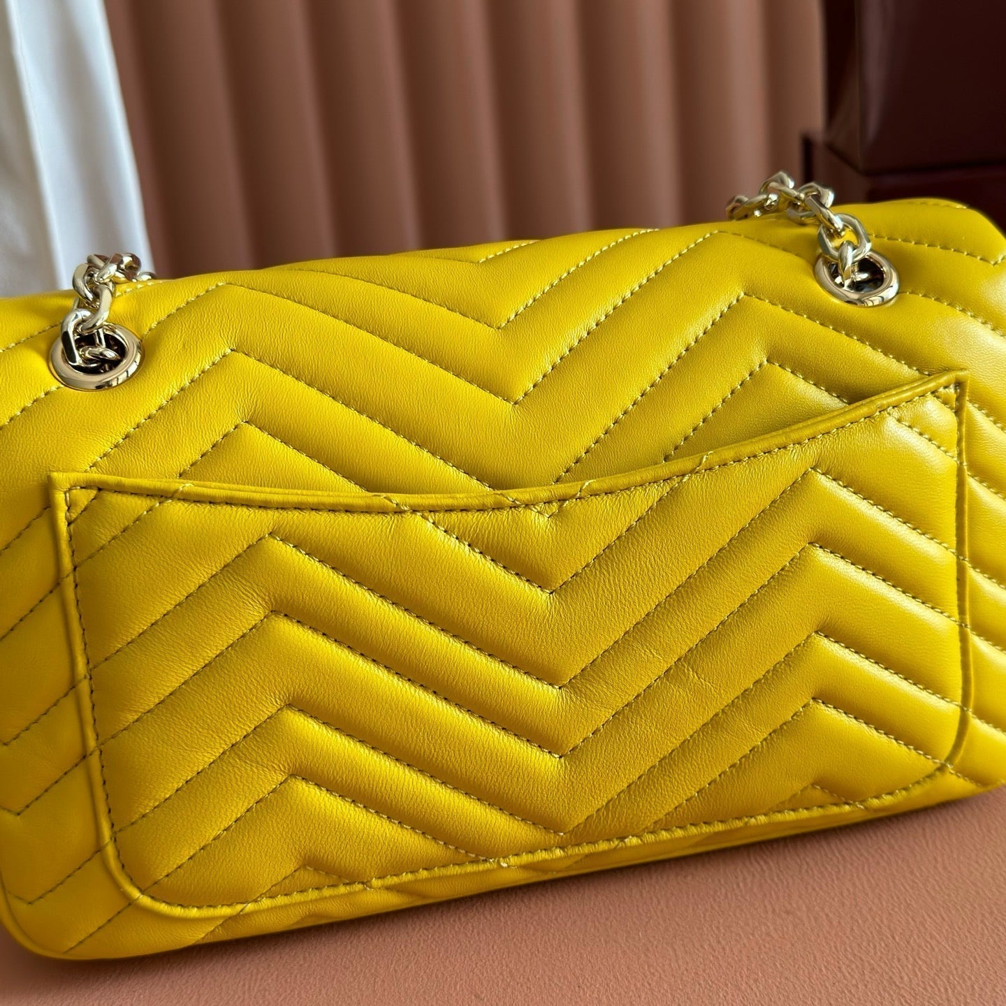 GUCCI 26S  MARMONT BAG 26 IN YELLOW LAMBSKIN