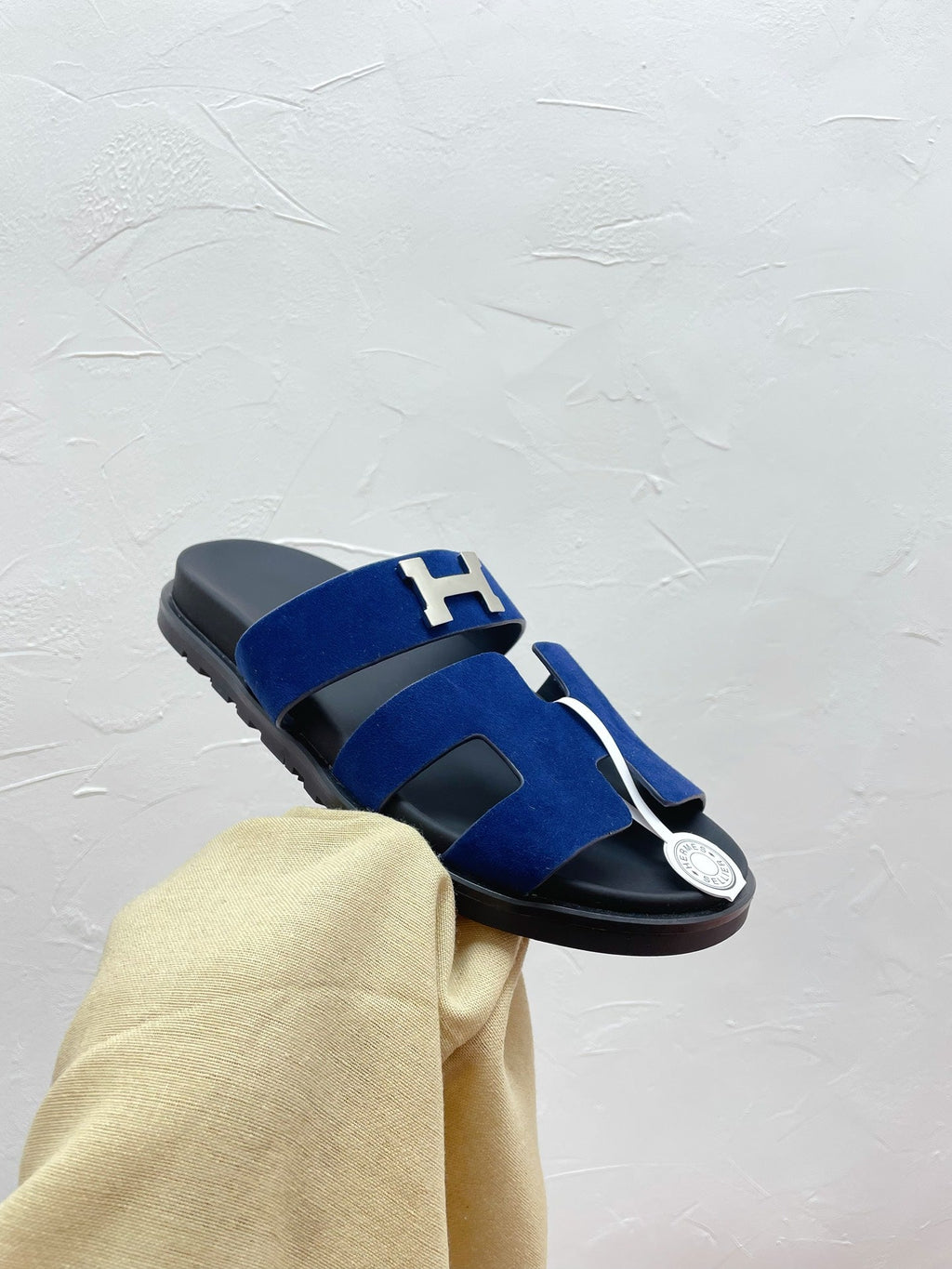 HERMES CHYPRE SANDAL AZURE SUEDE WITH H BUCKLE