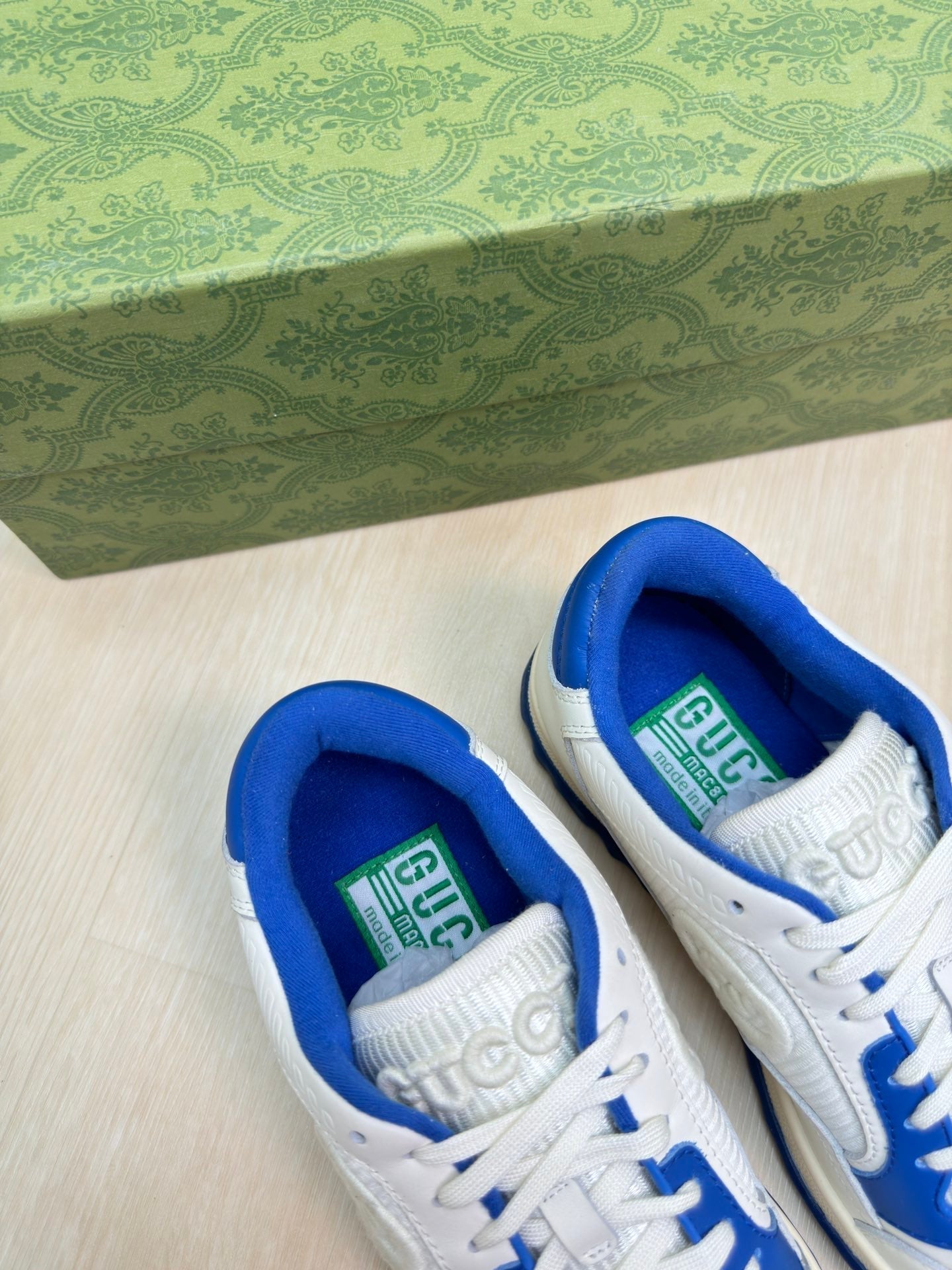 GUCCI INTERLOCKING G SNEAKER BLUE WHITE CALFSKIN AND FABRIC