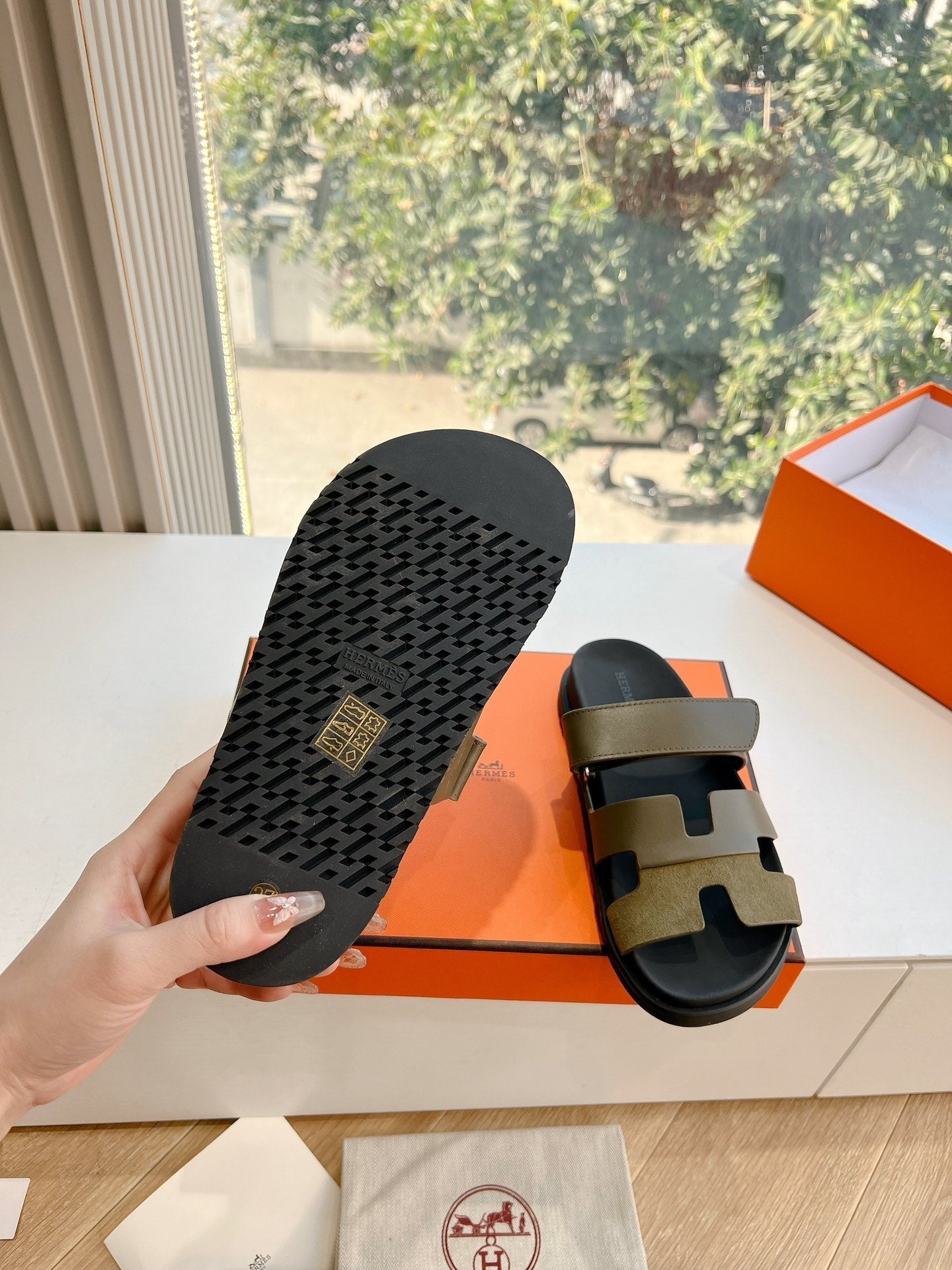 HERMES CHYPRE SANDAL IN ARMY GREEN SUEDE AND CALFSKIN