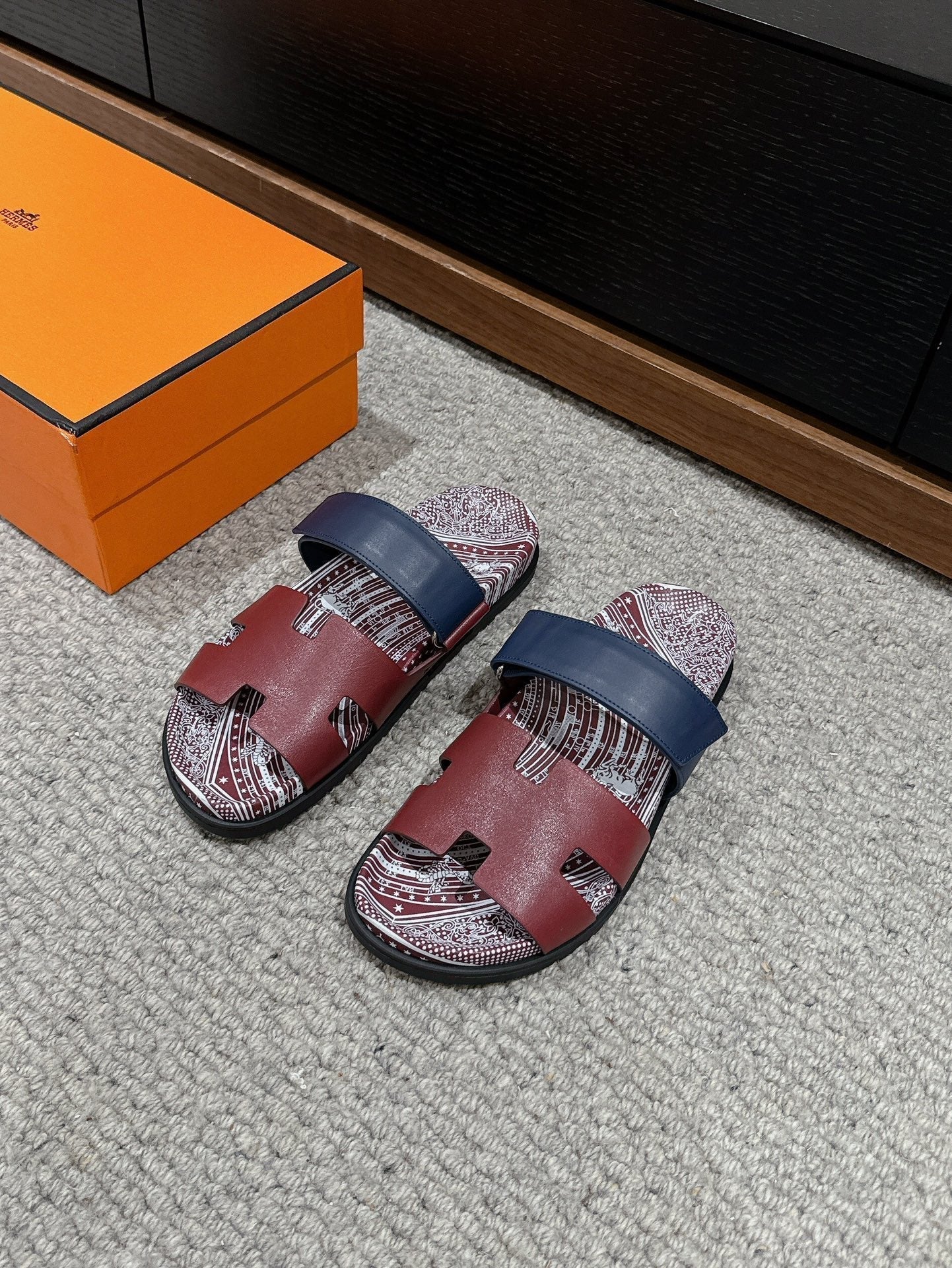 HERMES CHYPRE SANDAL BURNT UMBER CALFSKIN UNIQUE