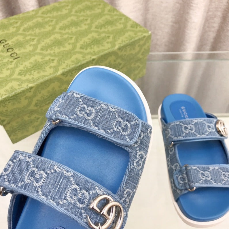 GUCCI Rubber Sole Logo Sandals Blue Caro